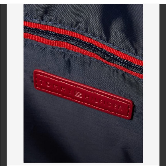 Sold elsewhere TOMMY HILFIGER Women Navy Waverly All
Over Monogram Print - Picture 11 of 12